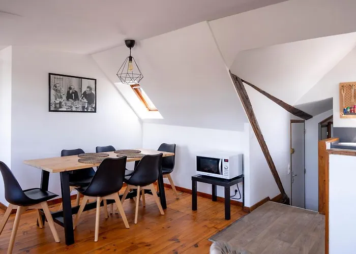 Grand Spacieux Sur Les Toits De Apartment *